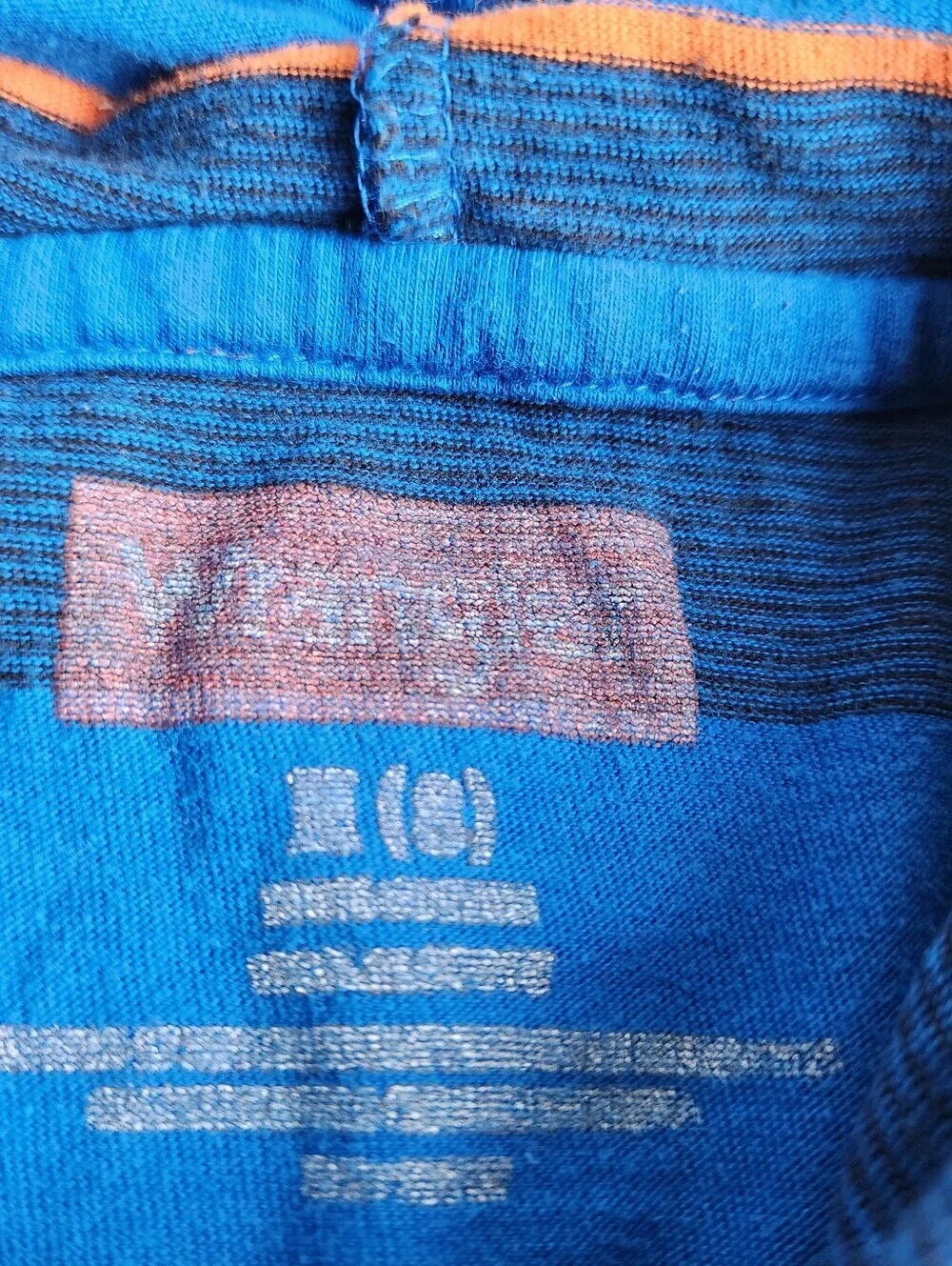 Lot Of 4 Boys Long Sleeve Shirts Gap Wrangler Tee Sweatshirt Hooded M (8-9)